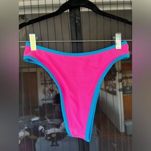 93 PLAYSTREET. Size M pink Carson bikini bottoms